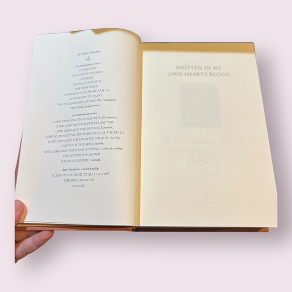 Diana Gabaldon Outlander Series books 5-9 - Picture 12 of 16